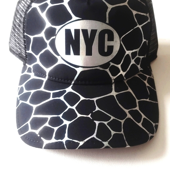 NEW! THE GAME NYC Mesh Back Baseball Cap. - Picture 1 of 4